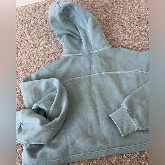 M Reebok Cropped Hoodie - Picture 4 of 7